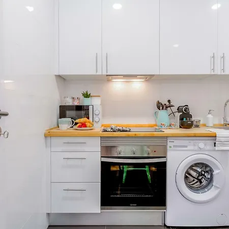 Baixa 2 Bedrooms Apt With Patio + Free Pick Up By Timecooler شقة *