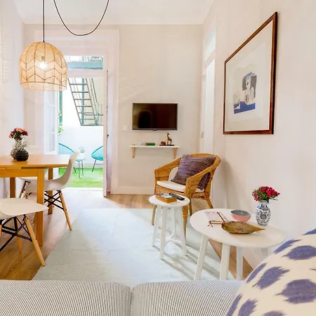 Apartment Baixa 2 Bedrooms Apt With Patio + Free Pick Up By Timecooler Lissabon